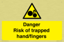 danger-risk-of-trapped-handfingers~